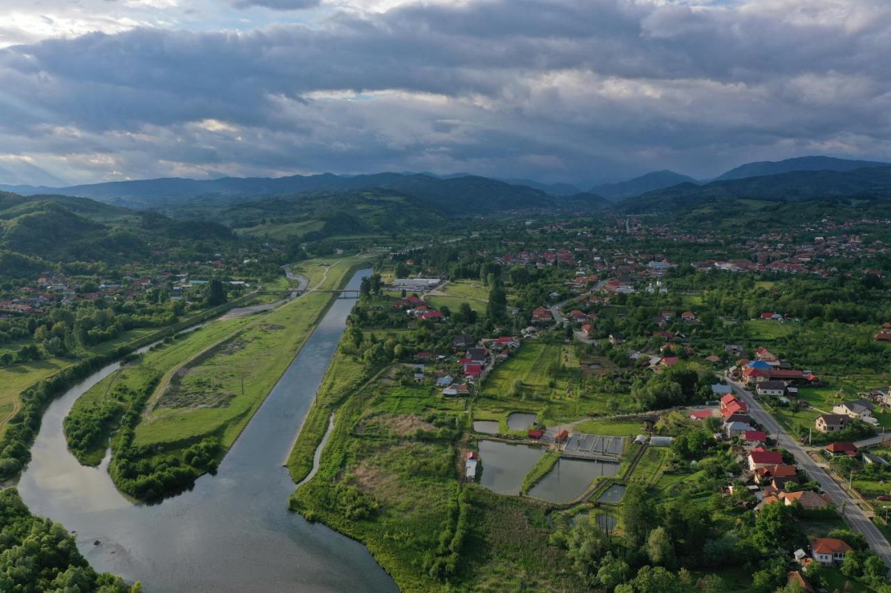 Pensiunea Lacul Albesti Albestii Paminteni Exteriér fotografie